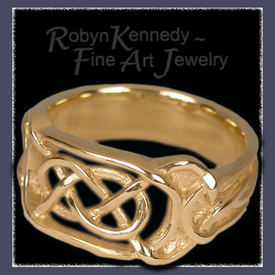 18 Karat Green Gold, One-of-a-Kind  Celtic Knot Ring Imaga