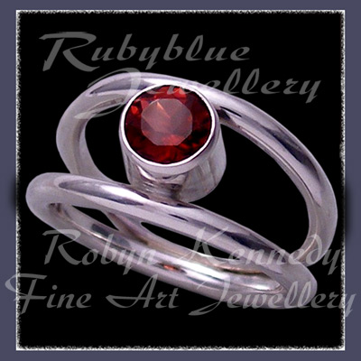 Sterling Silver and Genuine  Mozambique Garnet 'Iris' Ring Image